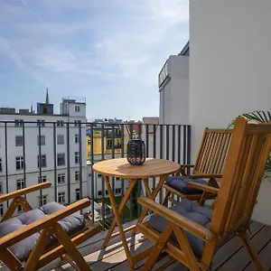 Bright Stylish With A Balcony In A Location Apartment