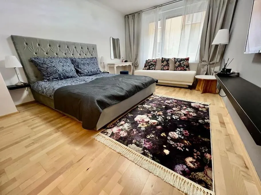 Apartment Ferienwohnung Old Town Vienna Three #3